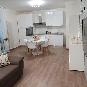 casa-micaela.hotelinveneto.com/